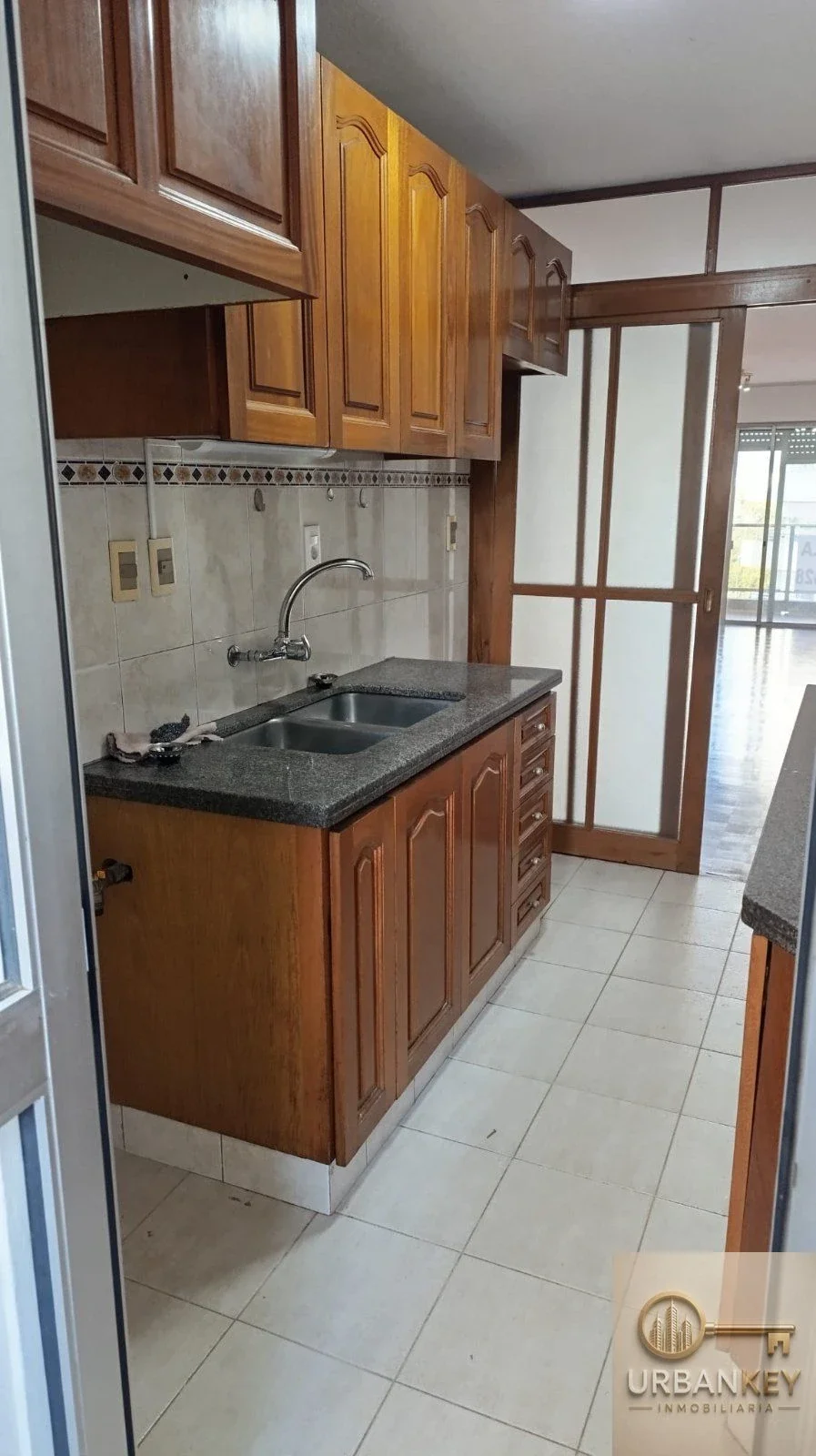 ALQUILER APARTAMENTO 3 DORMITORIOS  2 BAÑOS 1 GARAGE PARQUE BATLLE - Imagen 4