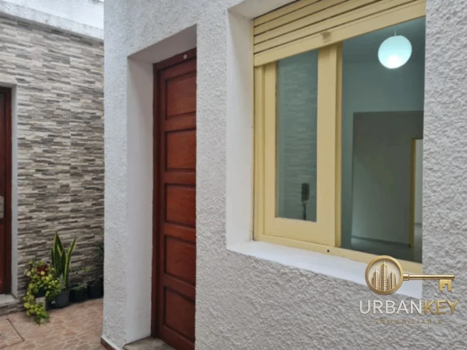 ALQUILER APARTAMENTO 2 DORMITORIOS EN BARRIO SUR BAJOS GASTOS A PASOS DE LA RAMBLA - Imagen 1