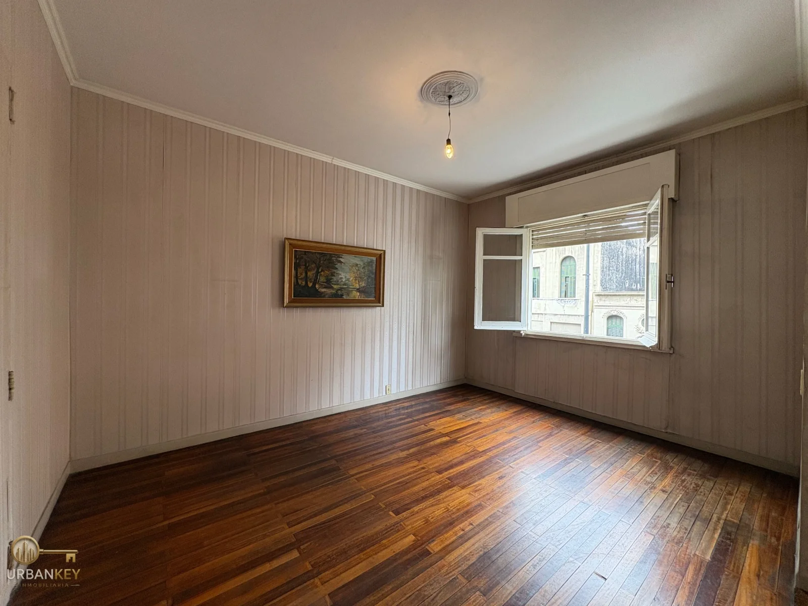 VENTA APARTAMENTO 2 DORMITORIOS + ESCRITORIO Y 2 TERRAZAS EN BARRIO CORDON - Imagen 2