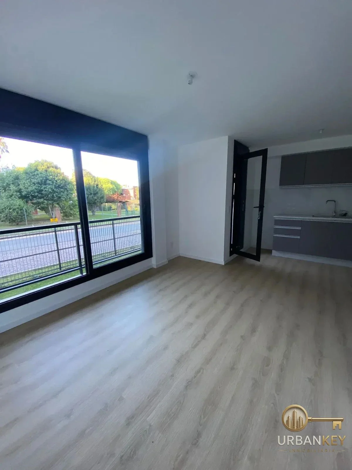 HERMOSO APARTAMENTO EN ALQUILER DE 1 DORMITORIO COMPLEJO CERRADO EN BEPARKLIFE - Imagen 2