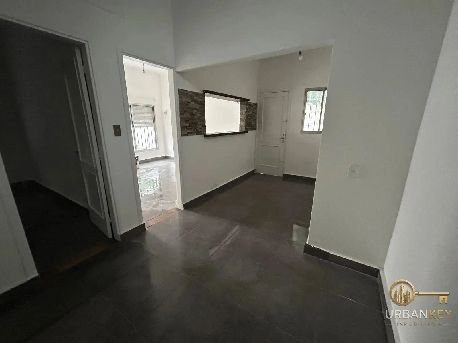 ALQUILER CASA EN COLON - Imagen 3