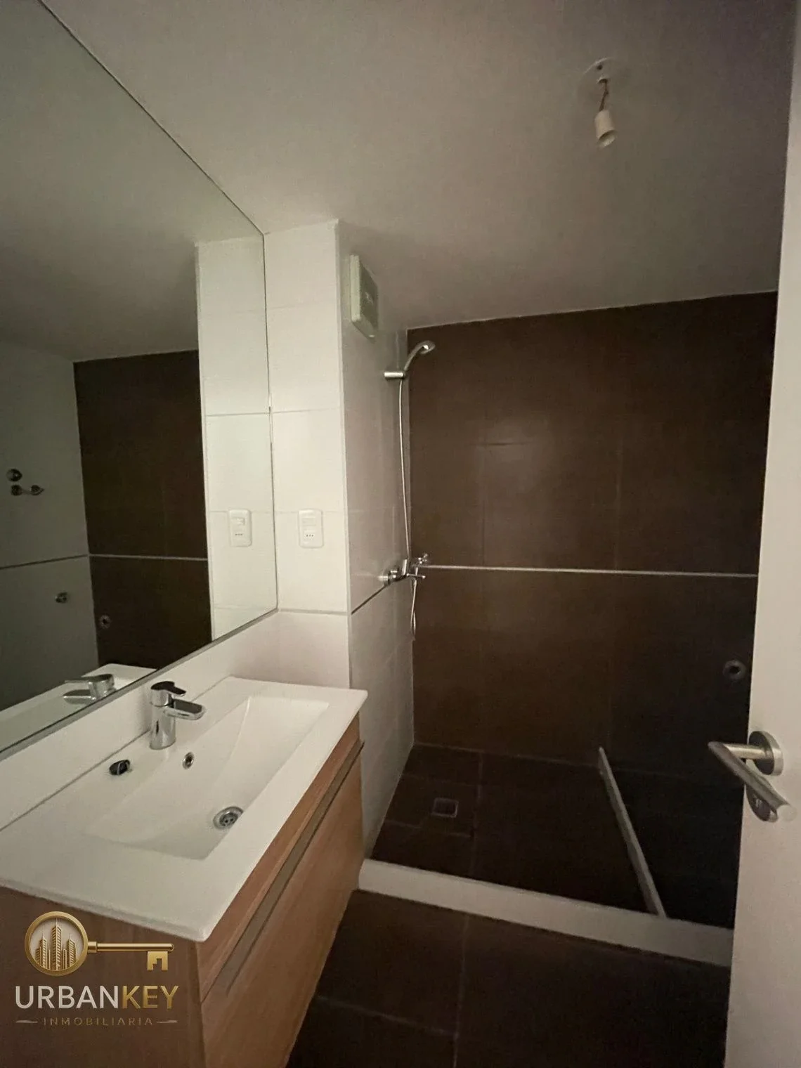ALQUILER APARTAMENTO 2 DORMITORIOS CON GARAGE TERRAZA AMENITIES EN CORDON - Imagen 4
