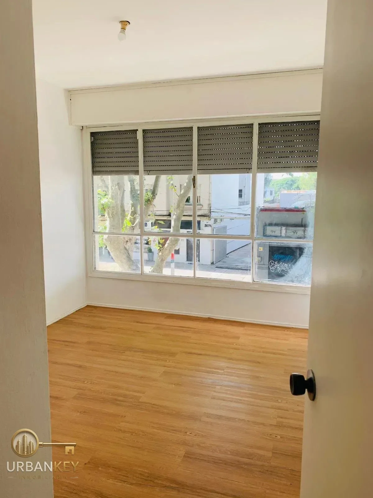 Apartamento en alquiler 1 dormitorio con bajos gastos comunes en Pocitos - Imagen 2