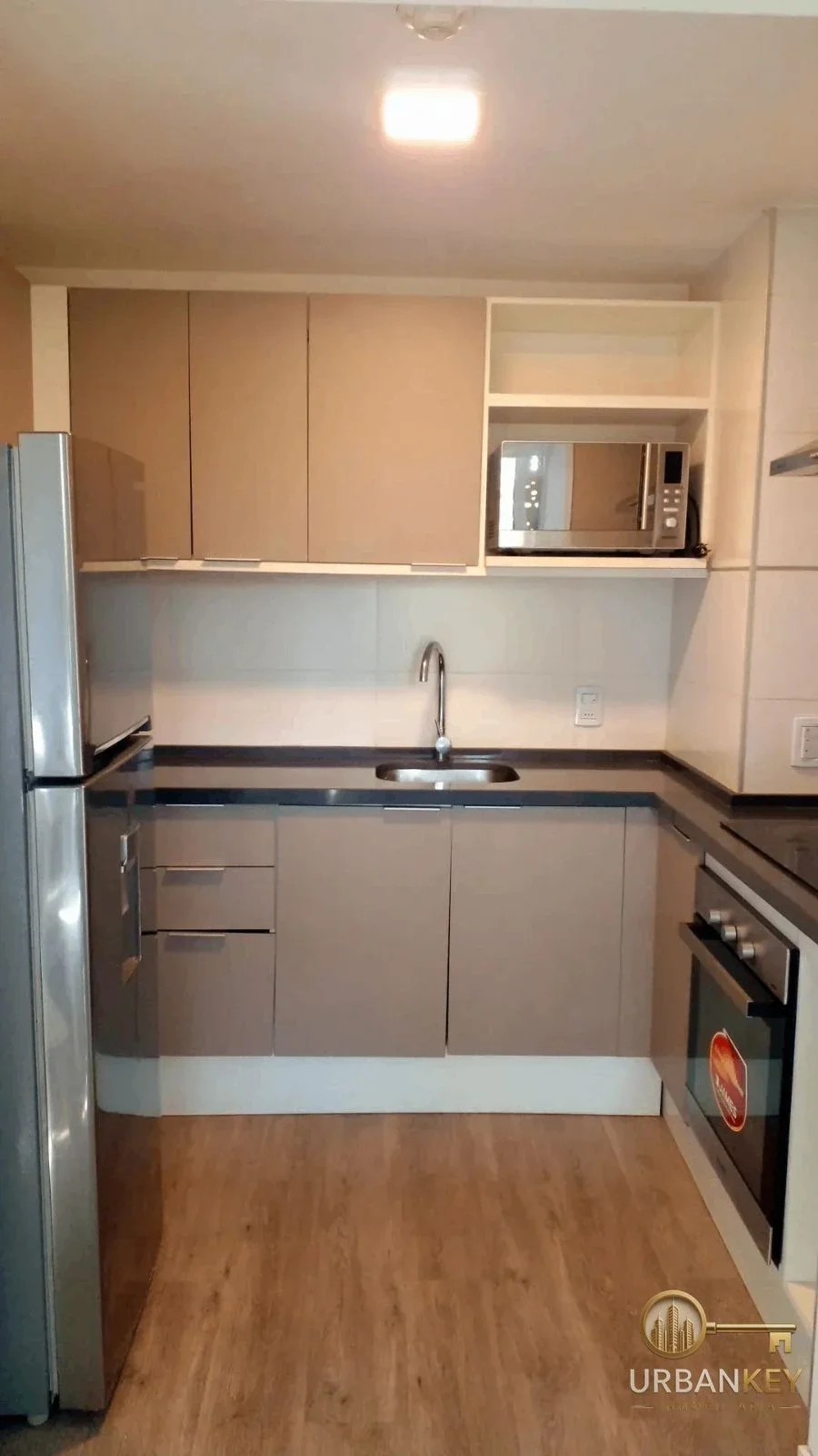 ALQUILER APARTAMENTO 1 DORMITORIO EQUIPADO AMOBLADO EN CENTRO DE MONTEVIDEO - Imagen 3