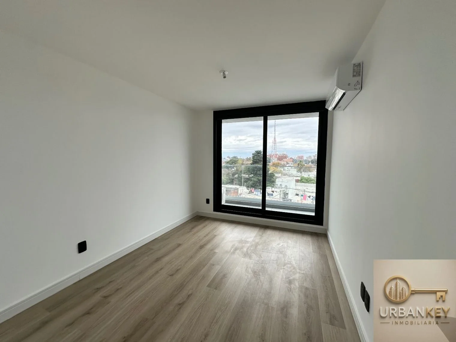 VENTA APARTAMENTO 1 DORMITORIO Y TERRAZA EN LA BLANQUEADA ESTRENA YA - Imagen 1
