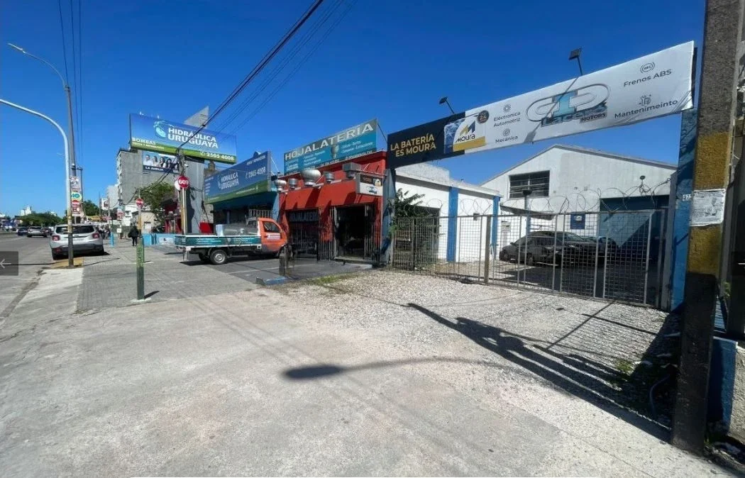 VENTA TERRENO 559m2 - FOS 60% RETIRO 0mts - Altura posible 31mts  - BUCEO - Imagen 2