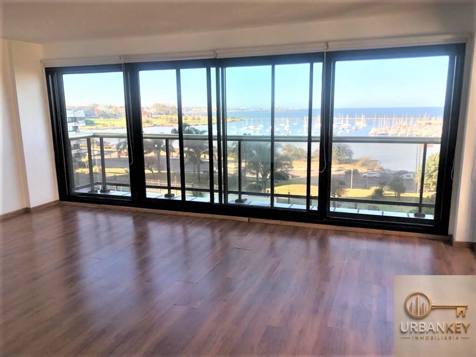 ALQUILER APARTAMENTO DE 4 DORMITORIOS 3 BAÑOS EN PUERTO DE BUCEO - Imagen 2