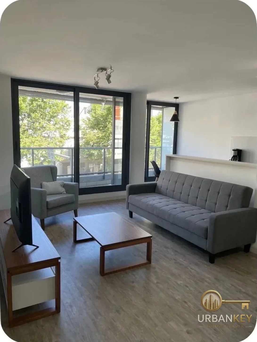 Apartamento en alquiler amueblado de 2 dormitorios y cochera en La Blanqueada - Imagen 1