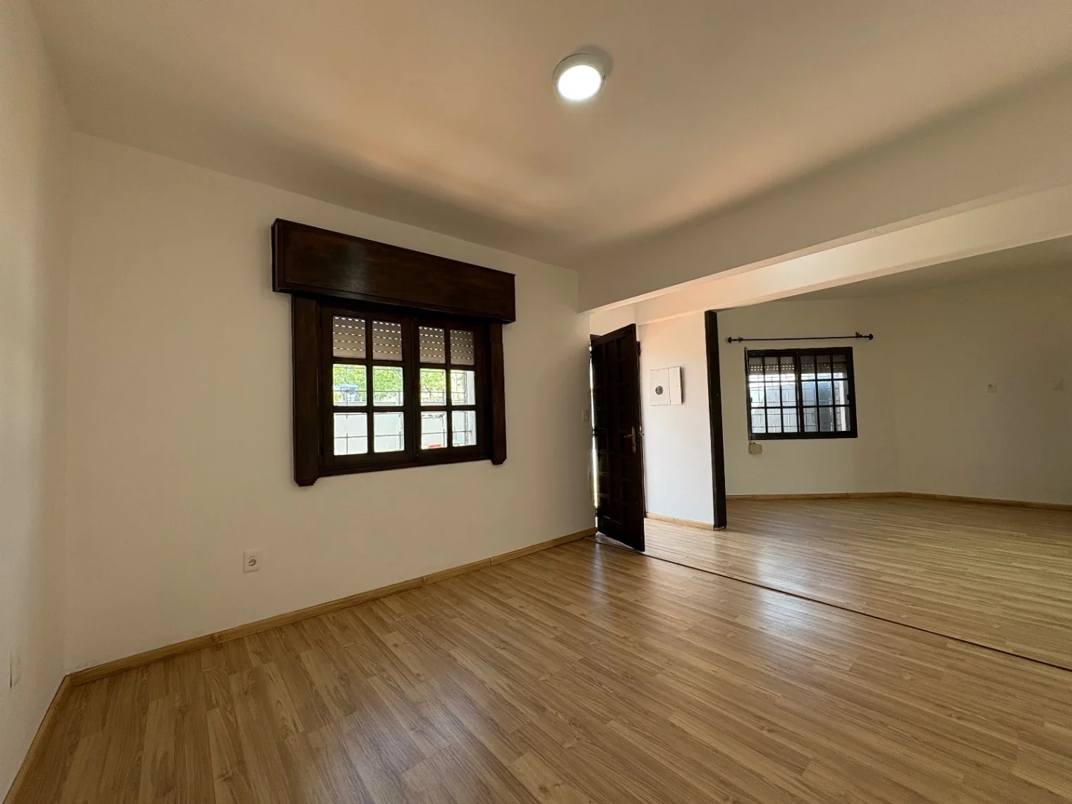 VENTA DE CASA PADRON ÚNICO 3 DORMITORIOS GARAGE PATIO EN BUCEO - Imagen 1