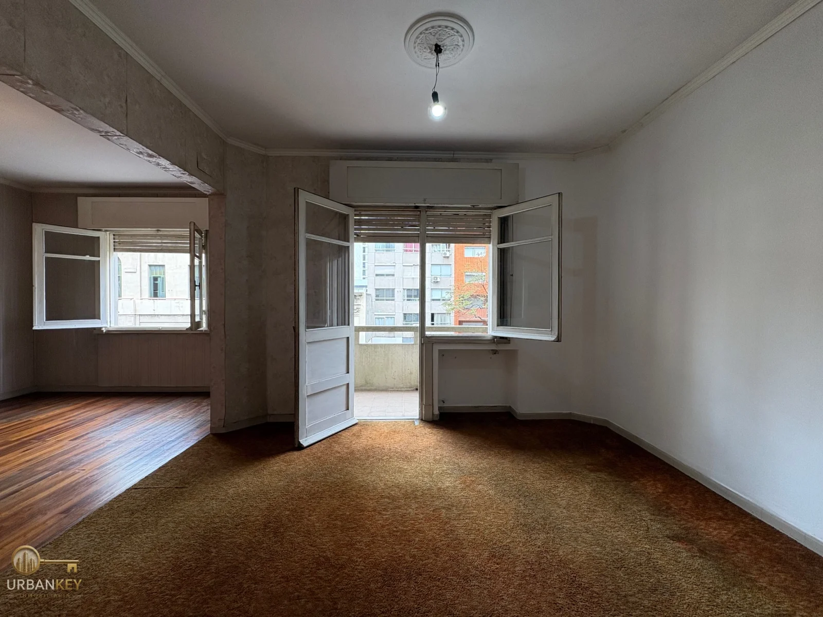 VENTA APARTAMENTO 2 DORMITORIOS + ESCRITORIO Y 2 TERRAZAS EN BARRIO CORDON - Imagen 3
