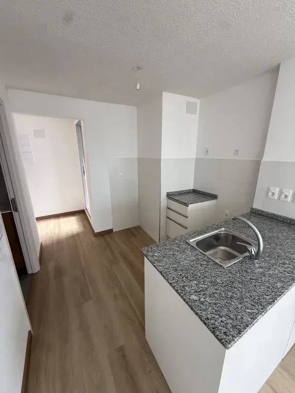 Apartamento en alquiler c/ cochera en Barrio Sur - Imagen 2