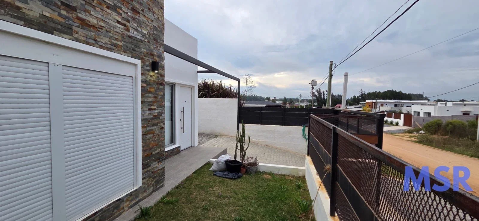 Casa en venta c/ cochera en Otros Barrios - Imagen 5