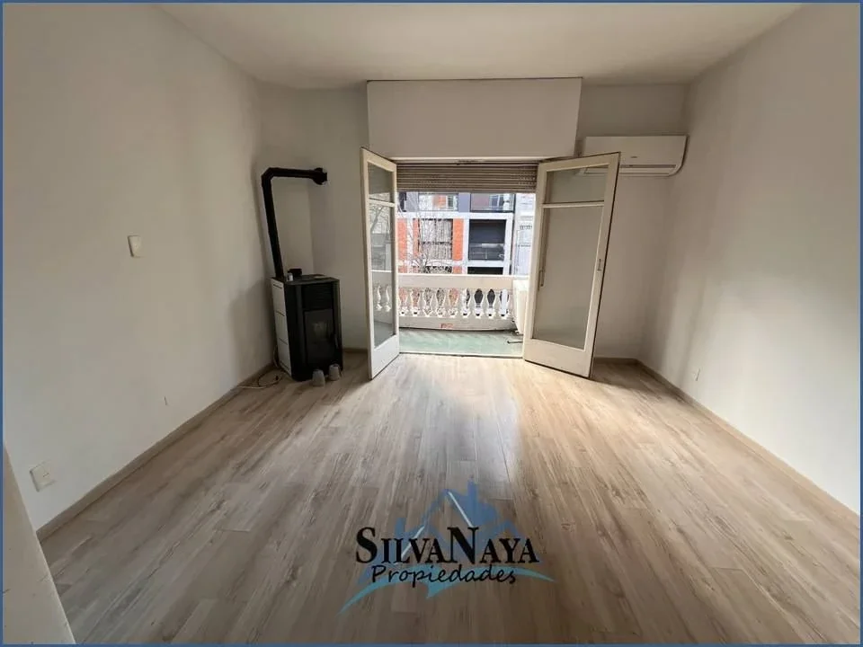 Apartamento en alquiler en Tres Cruces - Imagen 3