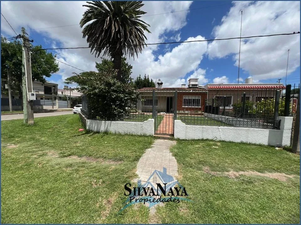 Casa en venta de 3 dormitorios c/ cochera en Piedras Blancas Montevideo - Imagen 4