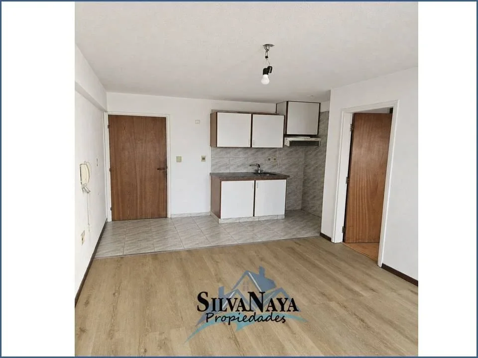 Apartamento en alquiler en Tres Cruces - Imagen 3