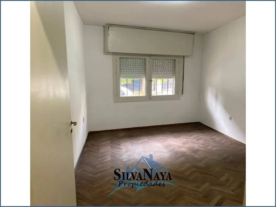 Apartamento en alquiler en Tres Cruces - Imagen 2