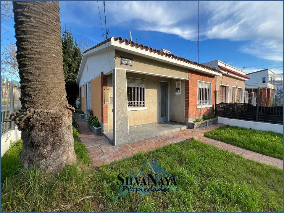 Casa en venta de 3 dormitorios c/ cochera en Piedras Blancas Montevideo - Imagen 2