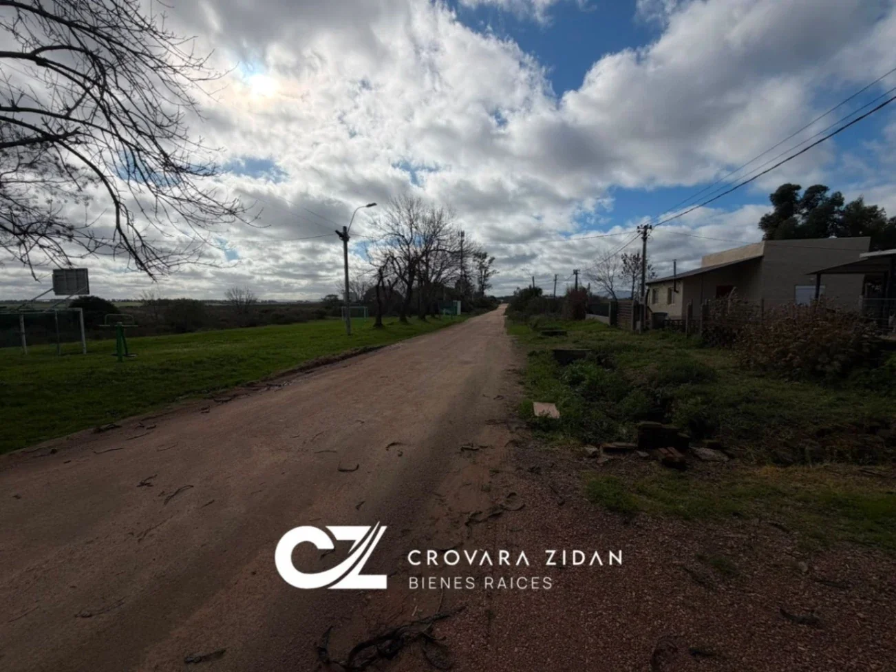 Casa en venta c/ cochera en Piedras de Afilar - Imagen 3