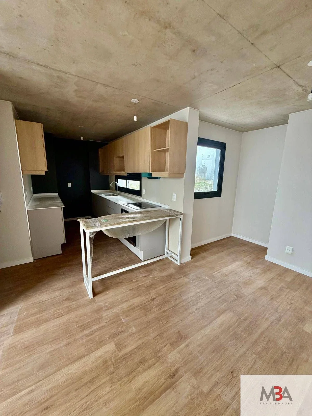 Apartamento en venta c/ cochera en Puerto Buceo - Imagen 3