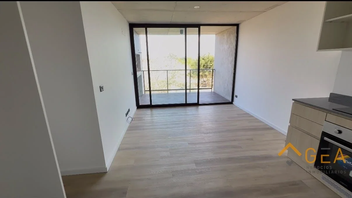 Apartamento en alquiler c/ cochera en San José de Carrasco - Imagen 3