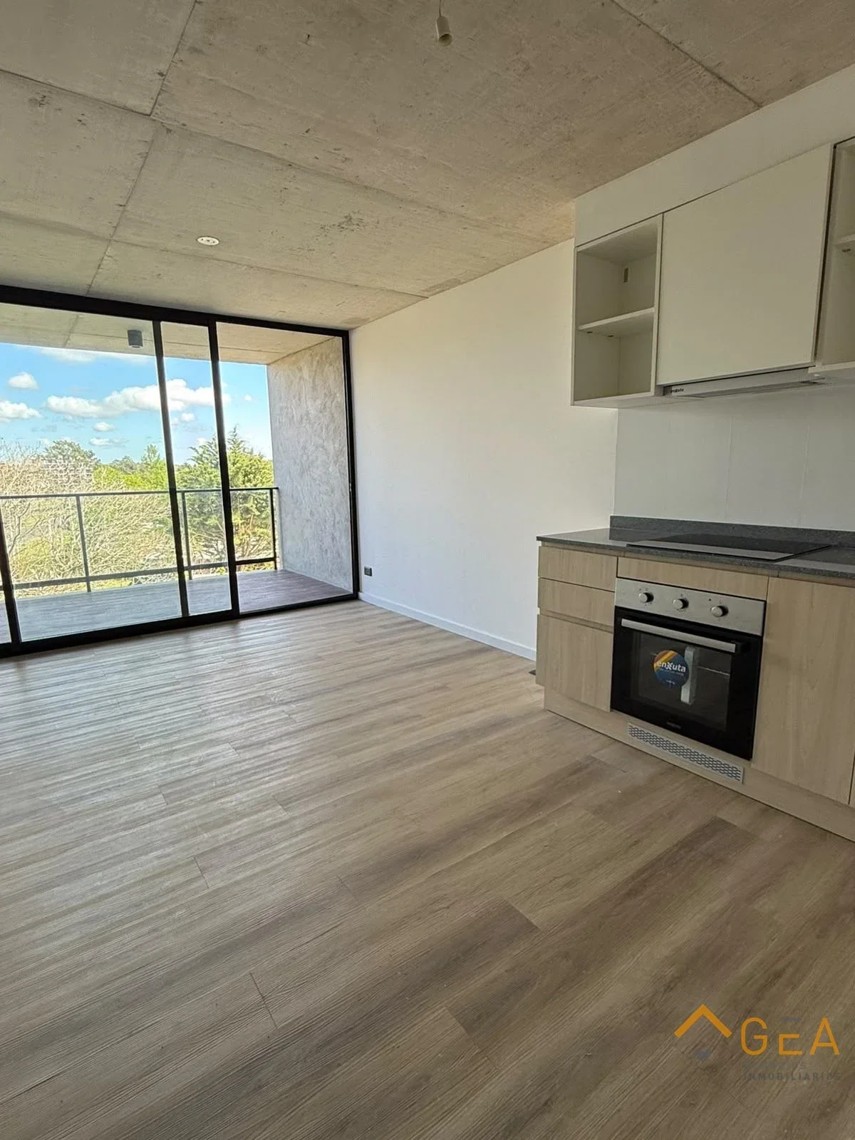 Apartamento en alquiler c/ cochera en San José de Carrasco - Imagen 2