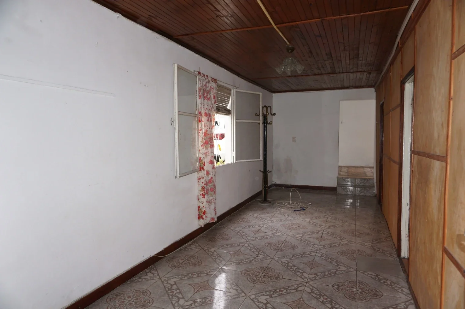 Para Inversor!! 2 casas 2 dormitorios cada una (solar de 455 m2) c/jardín, fondo y entrada para autos en Aires Puros - Imagen 2