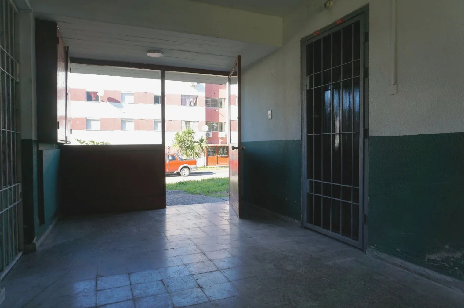 Apartamento en alquiler en Colón - Imagen 1