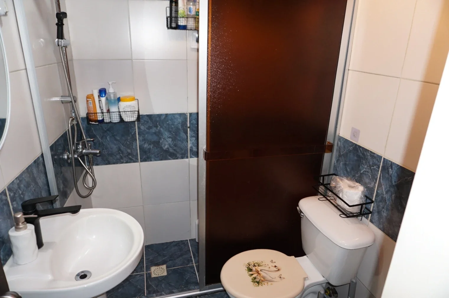 Casa 4 dormitorios 2 baños cochera y lugar para varios autos en Conciliación - Imagen 5