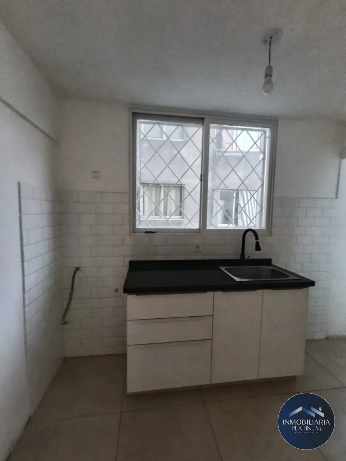 Apartamento en alquiler de 2 dormitorios en Centro - Imagen 2
