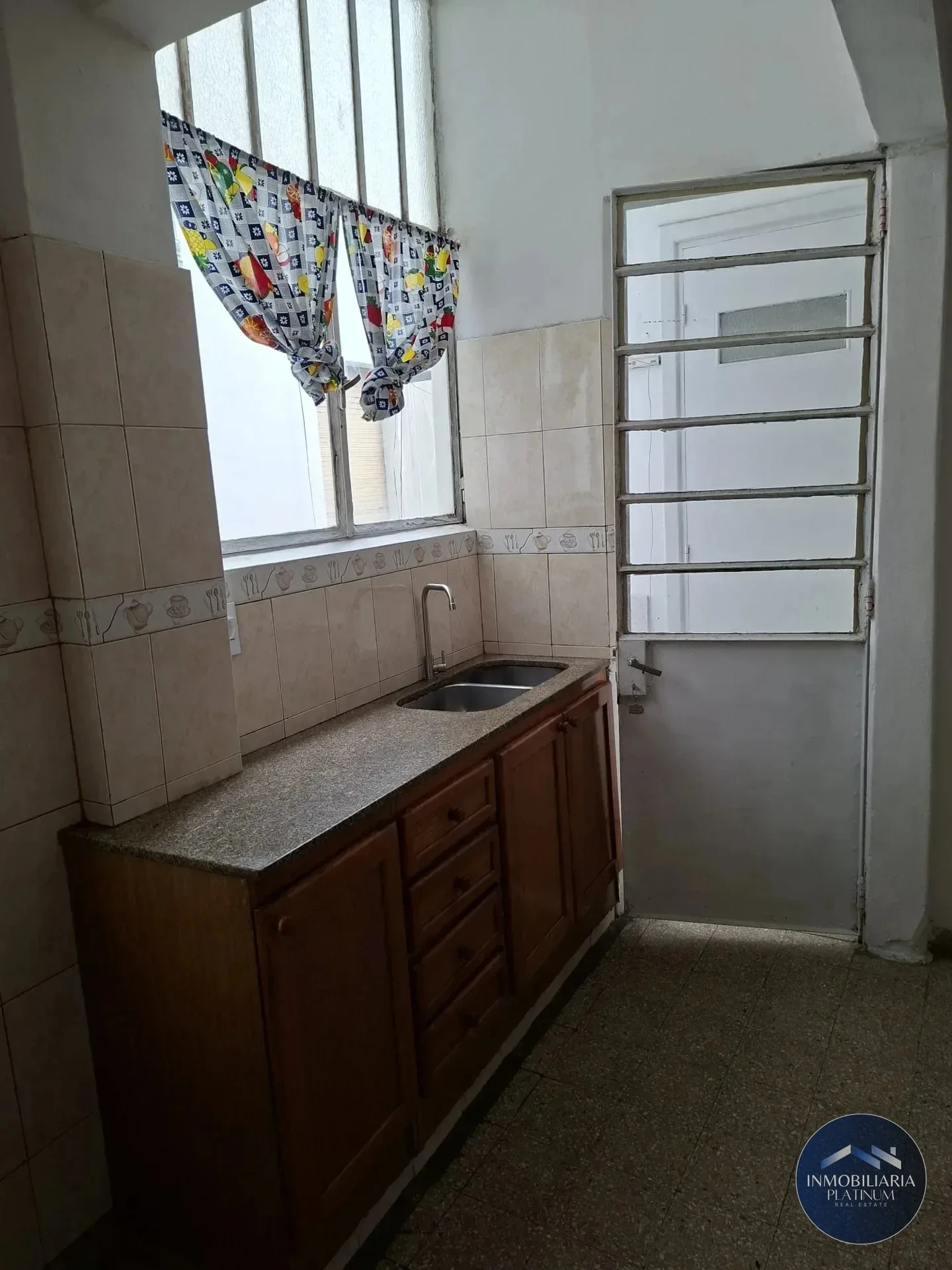 Apartamento en alquiler con 3 Dormitorios y 2 baños, Centro - Imagen 3