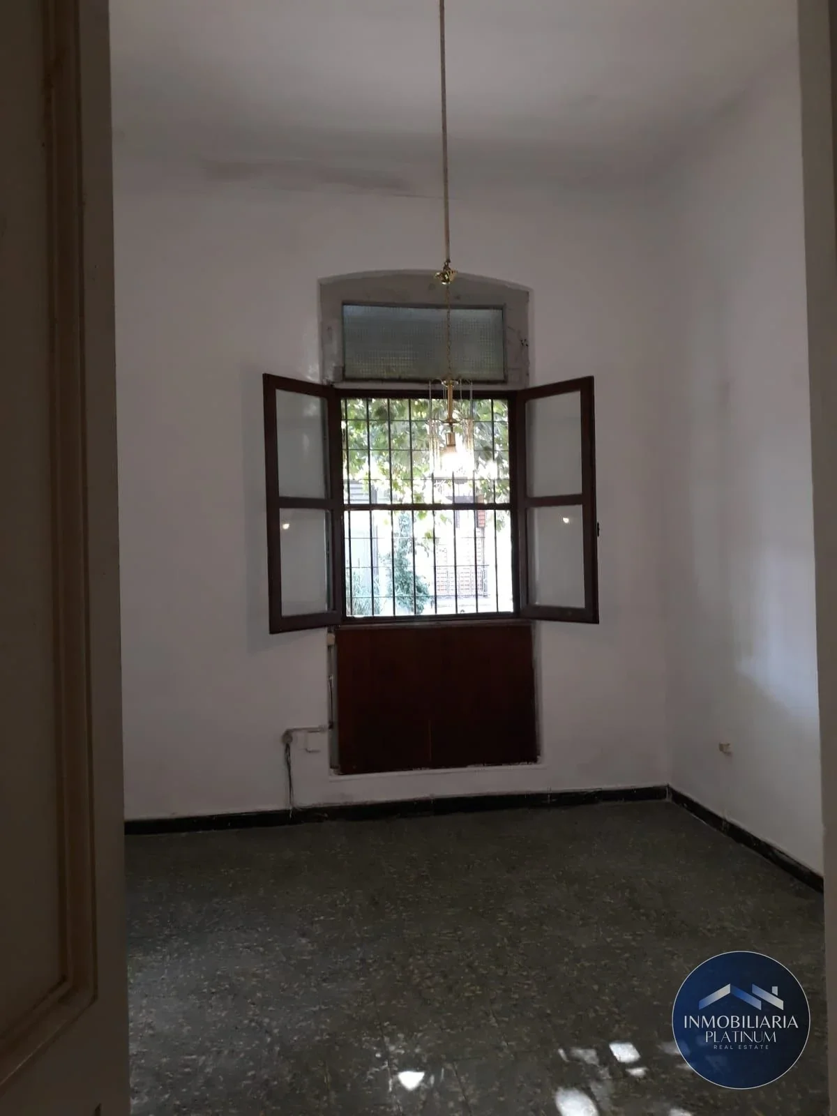 Apartamento en alquiler en Bella Vista - Imagen 2