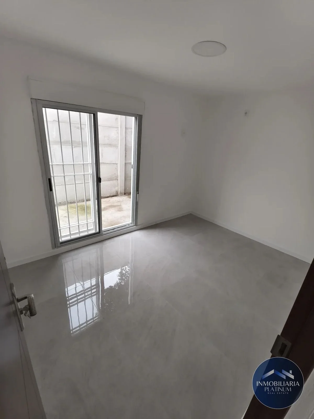 Apartamento en alquiler en Cerrito 2 dormitorios con galpon - Imagen 5