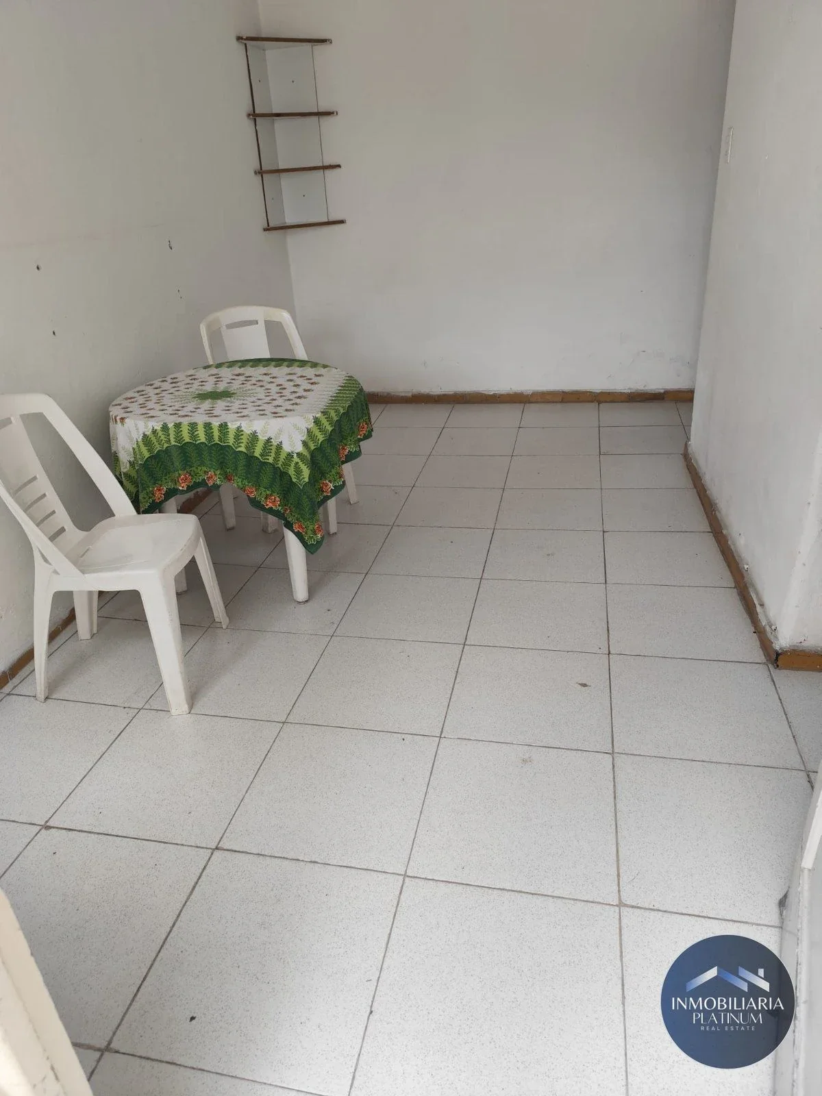 Casa en alquiler en Villa Española - Imagen 1
