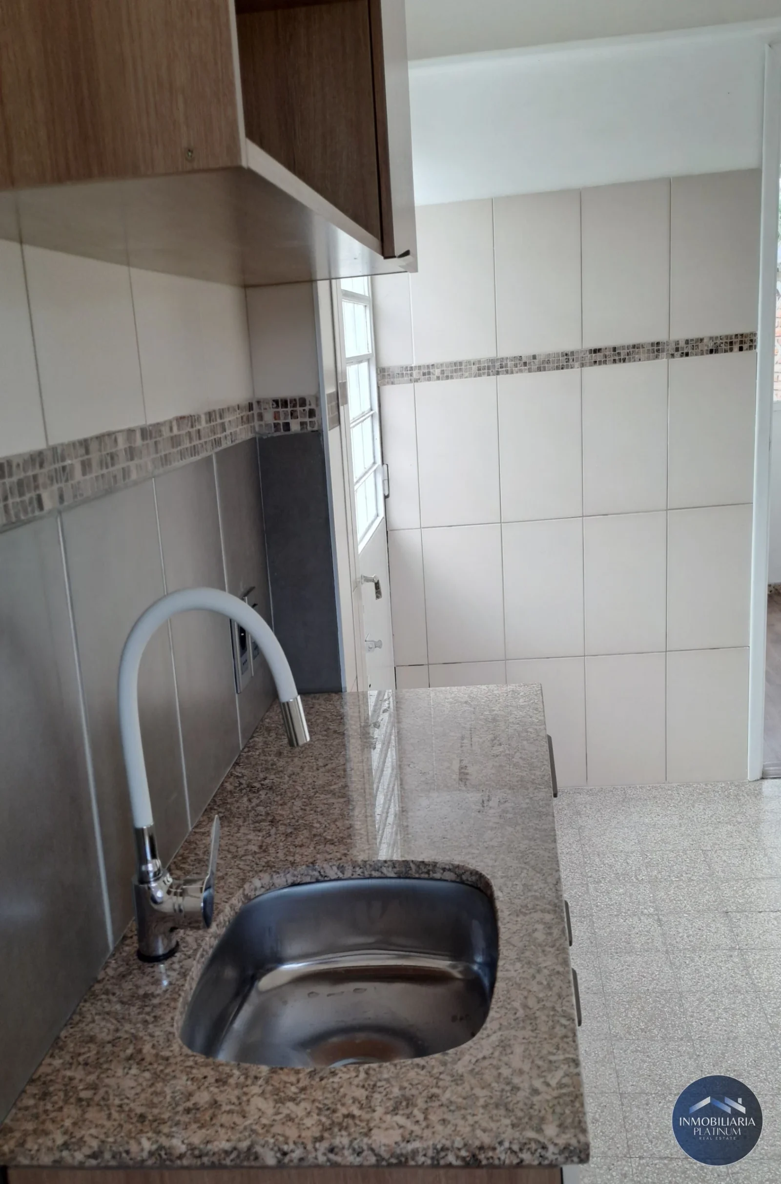 Casa en alquiler c/ cochera en Solymar - Imagen 4