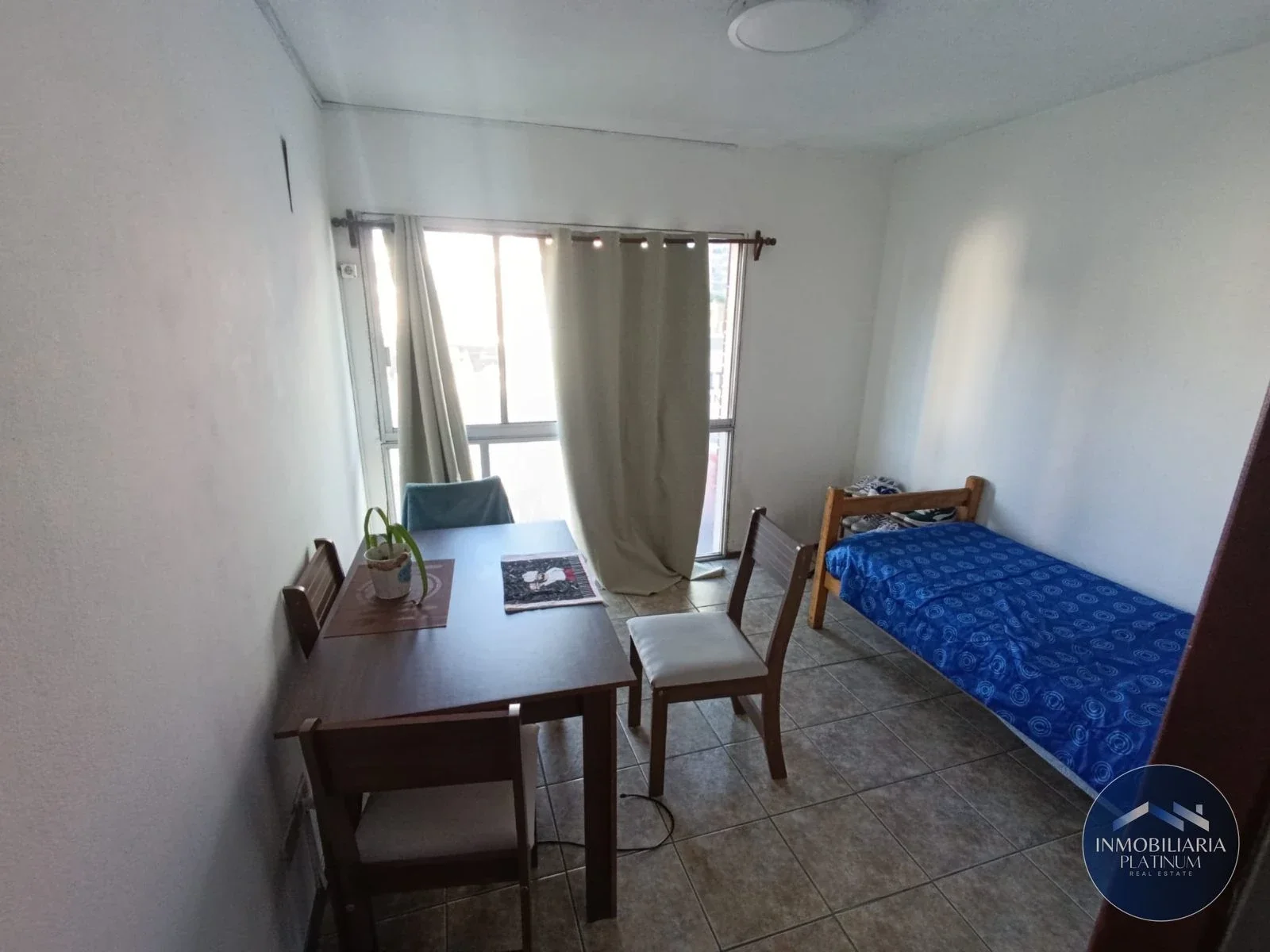 Apartamento en venta en Tres Cruces - Imagen 3