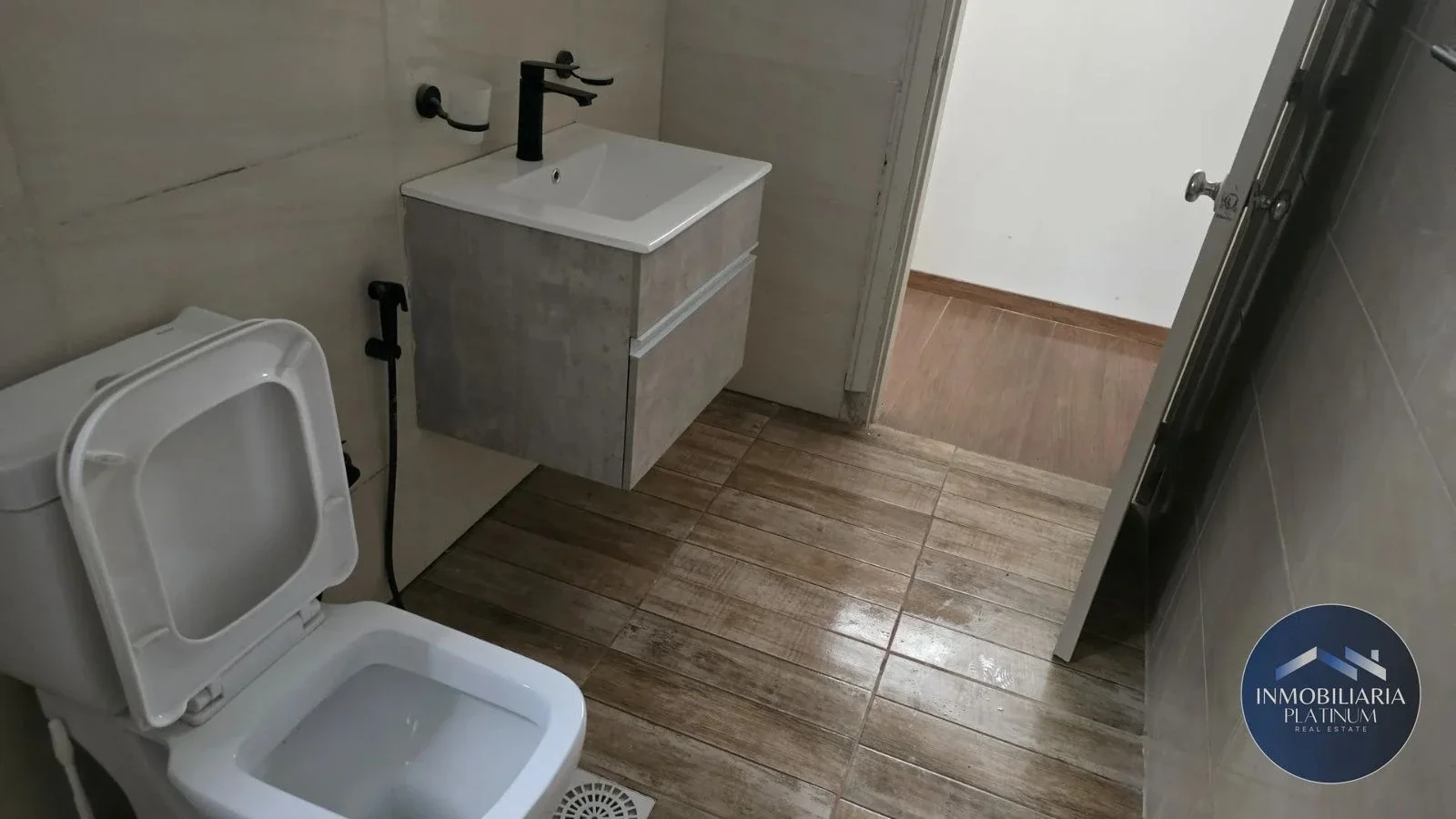 Apartamento en alquiler en Parque Rodó - Imagen 1