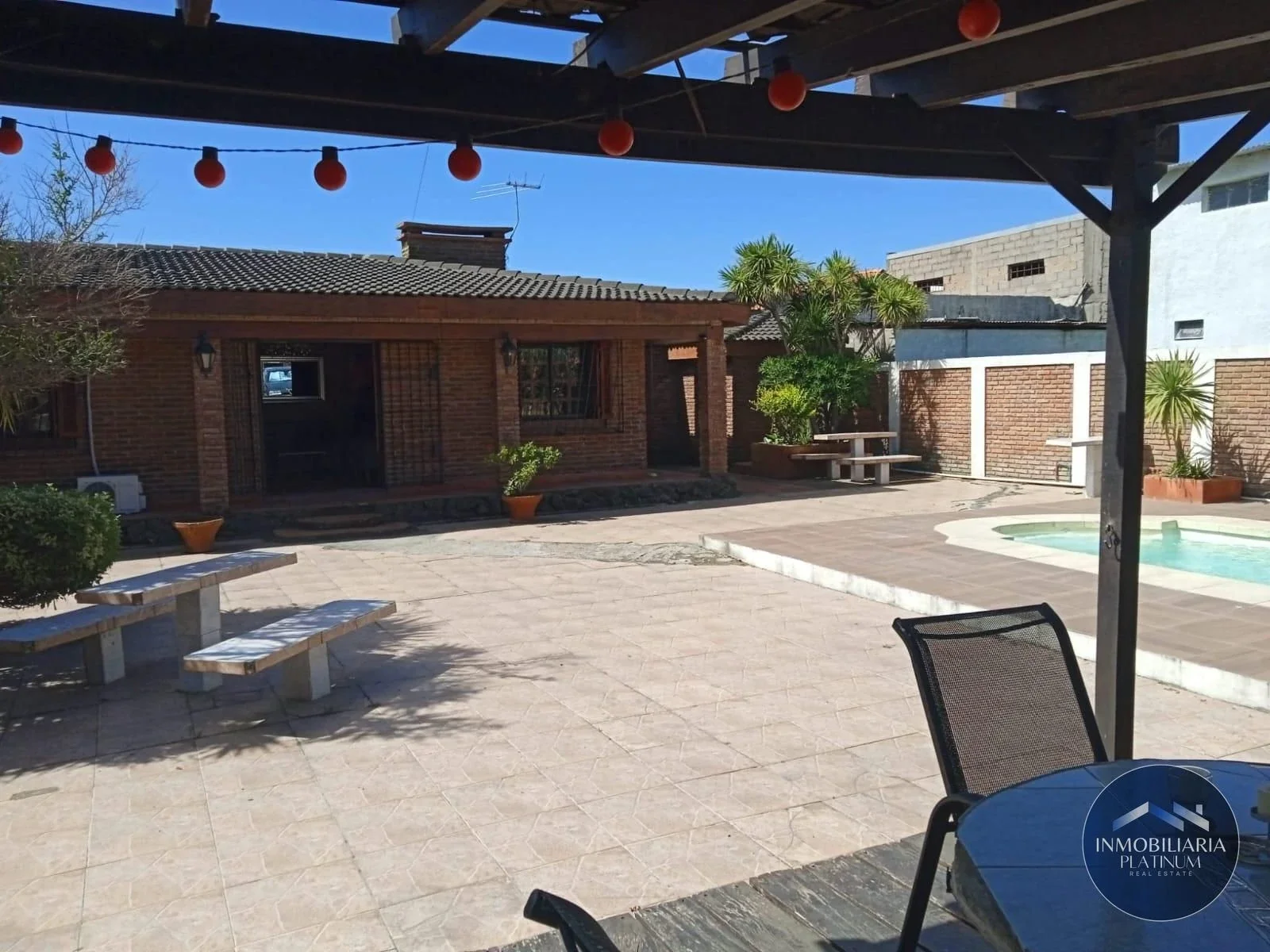 Casa en venta c/ cochera en Atlántida - Imagen 5