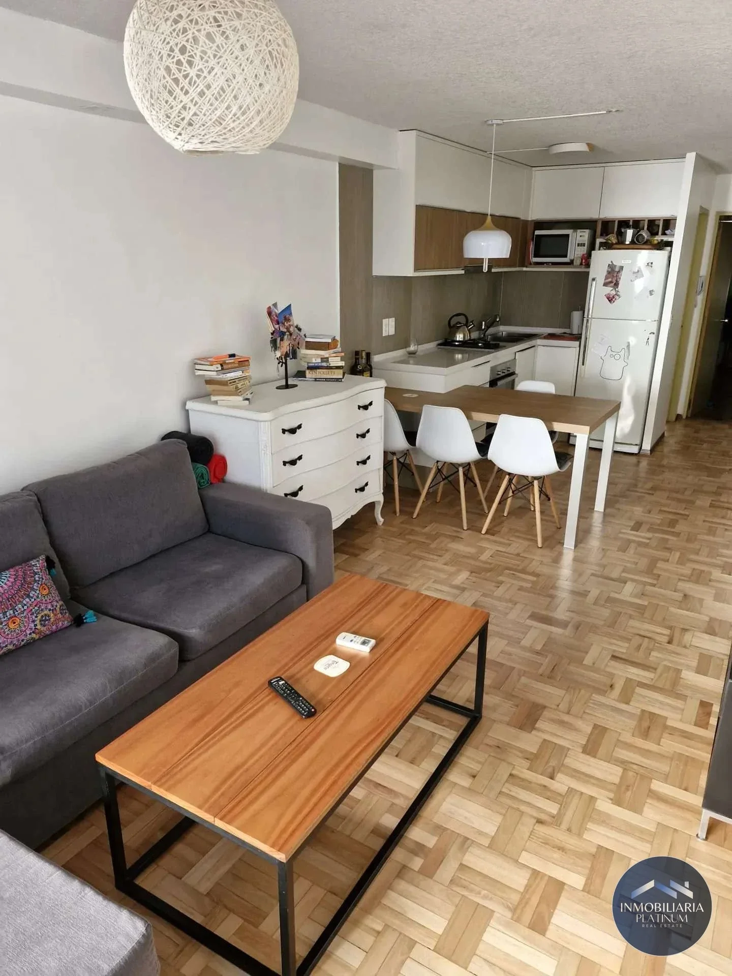 Apartamento en alquiler 2D c/ cochera en Pocitos - Imagen 1