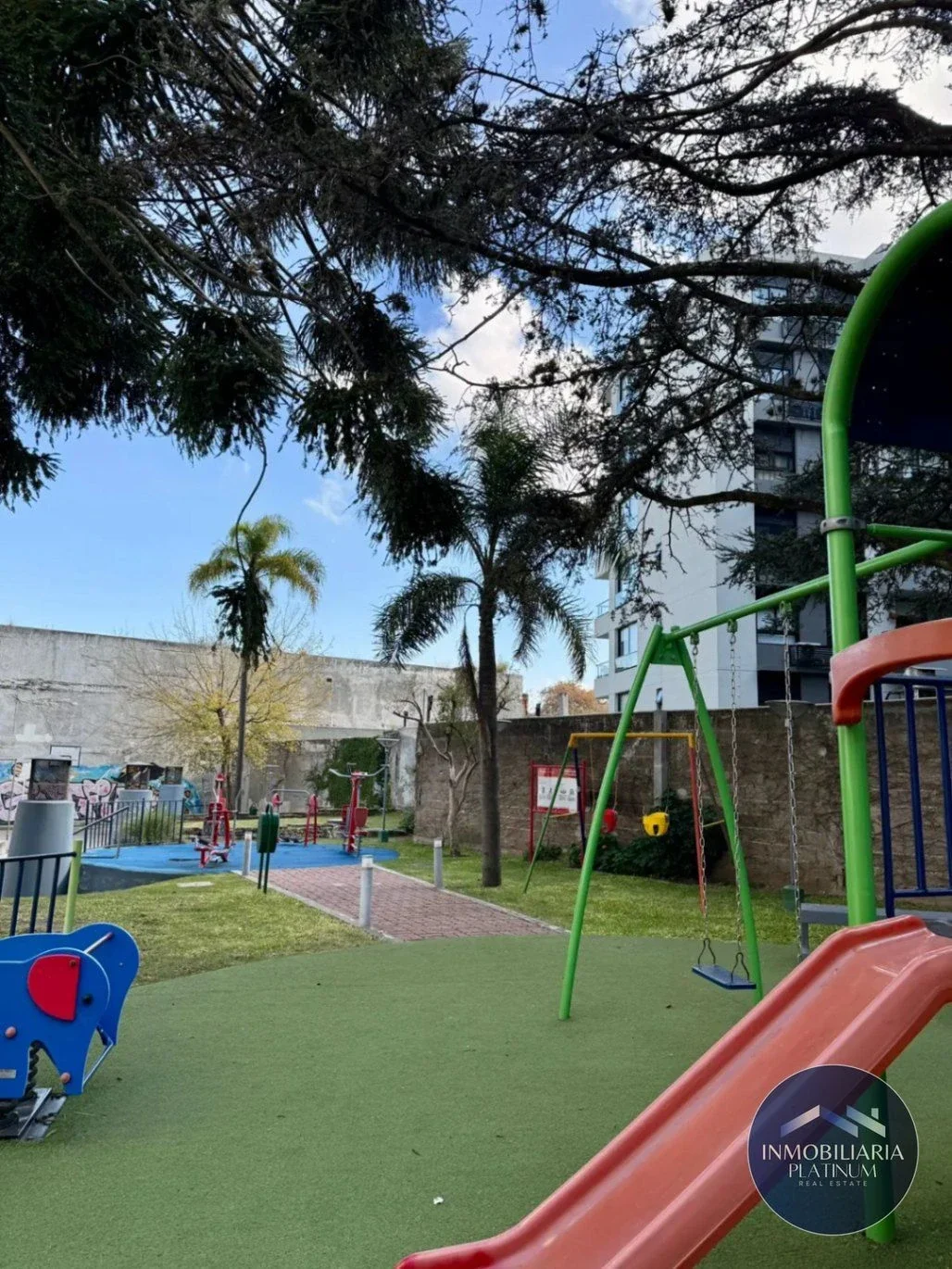 Apartamento en venta c/ cochera en Tres Cruces - Imagen 2