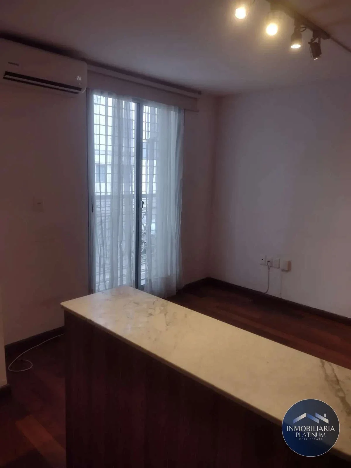 Oportunnidad de Inversión: 1 dormitorio con cochera  en Cordón Soho - Imagen 3