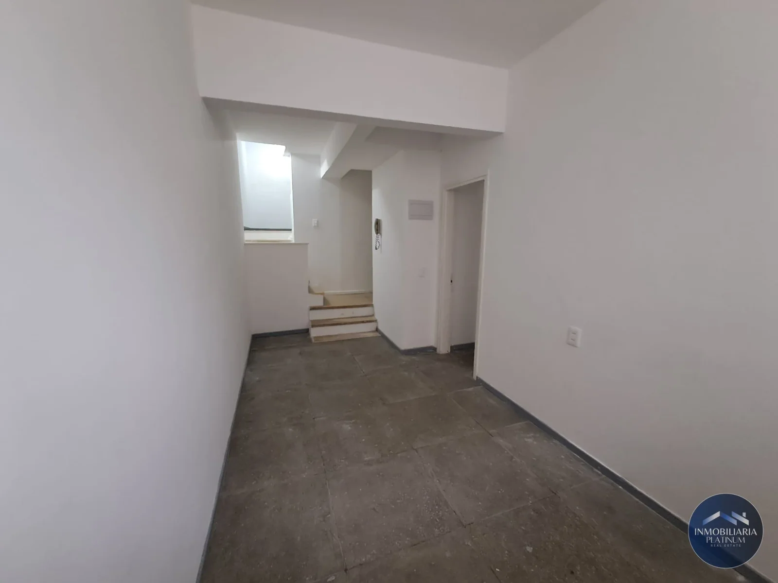 Loft en Alquiler en Cordón Sur; Estilo Único y Original. - Imagen 1
