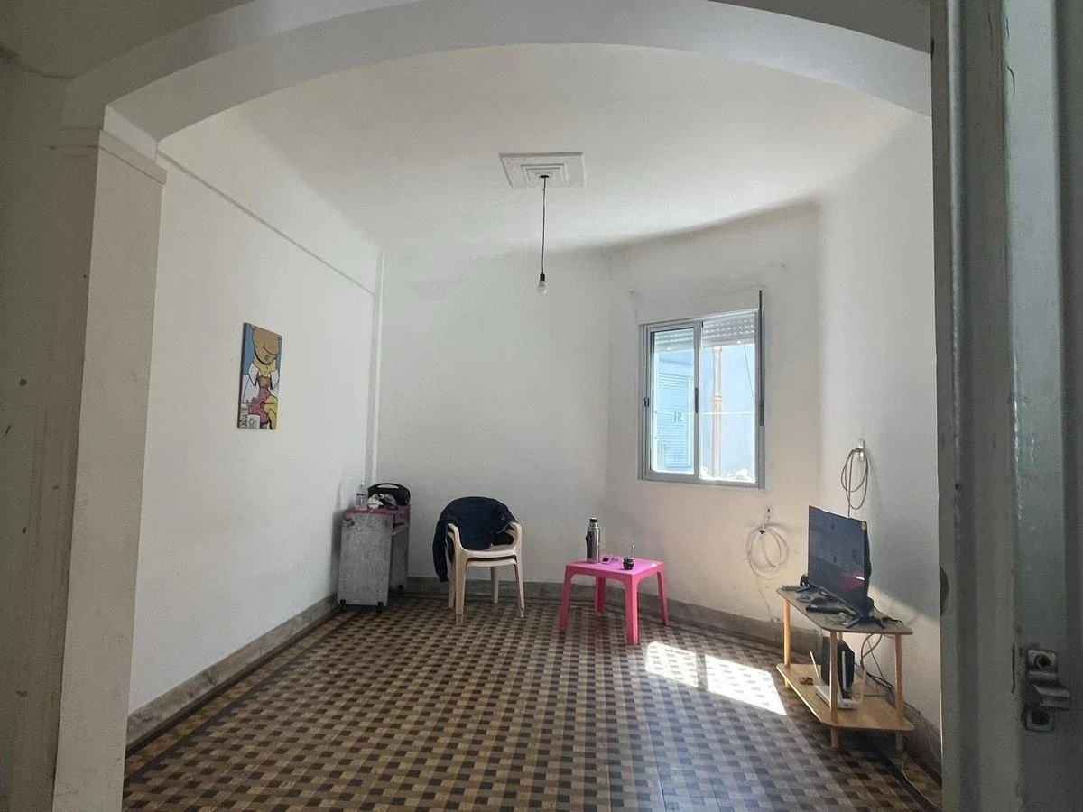 Apartamento en venta 3dormitorios , 1 escritorio y 2 baños en Centro - Imagen 2