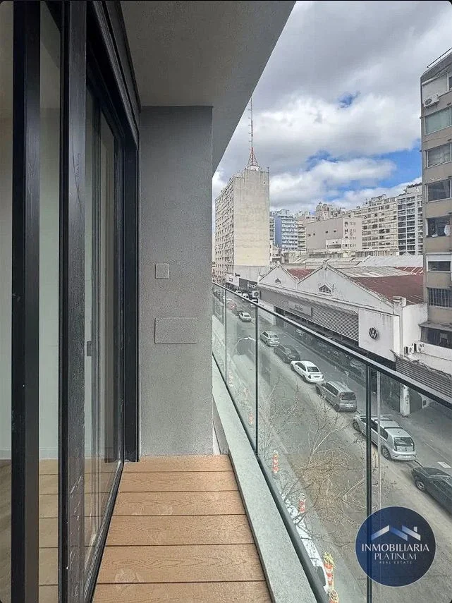 building en Tres Cruces - Imagen 2