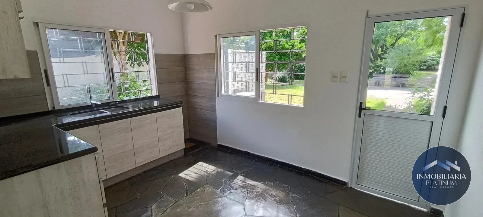 Casa en alquiler c/ cochera en Carrasco Norte - Imagen 5