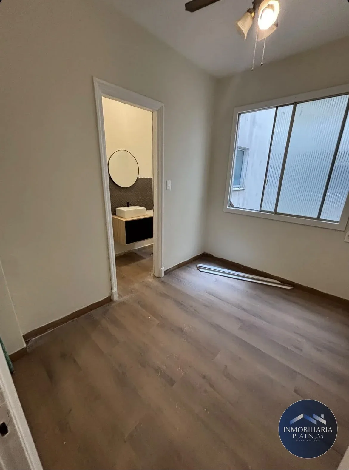 Venta Apartamento 2 dormitorios con balcon y cochera en Pocitos - Imagen 5
