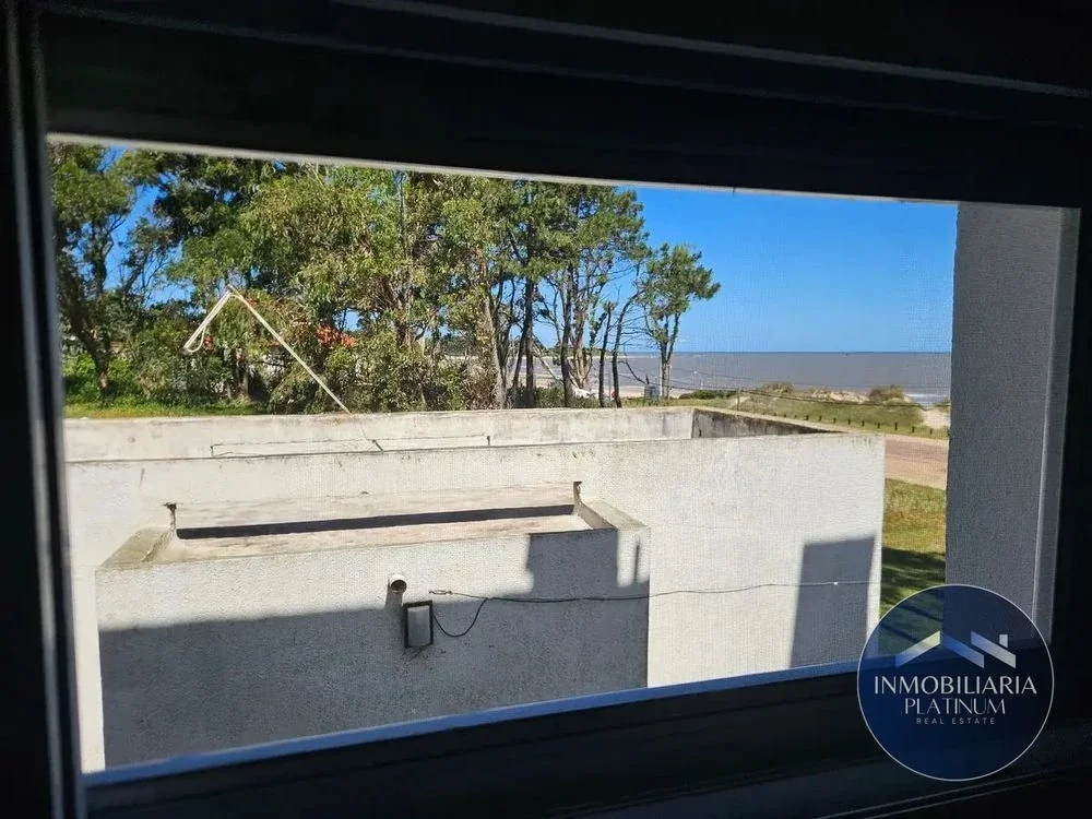 Apartamento en venta c/ cochera en Atlántida - Imagen 2