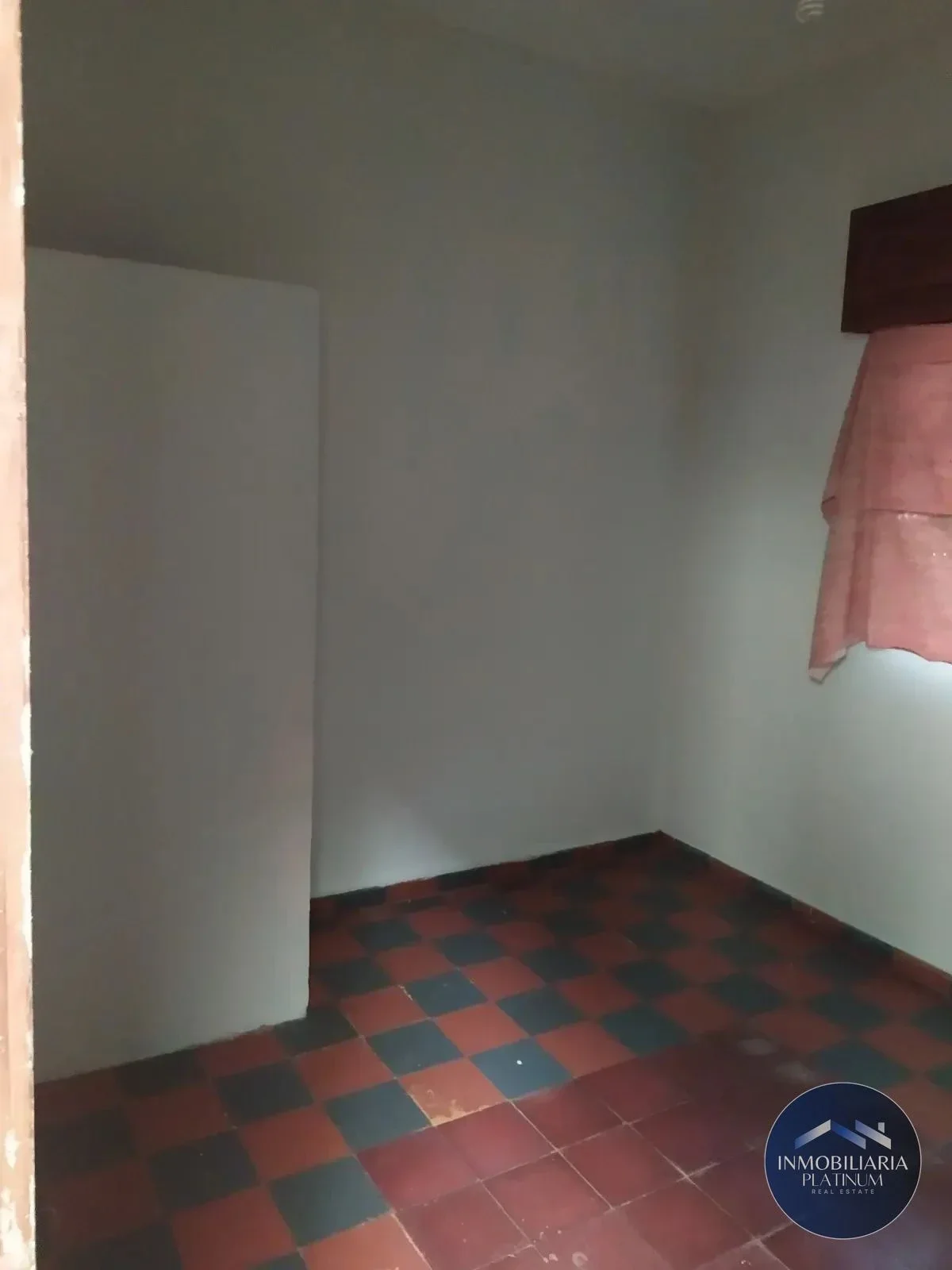 Casa en alquiler c/ cochera en Casavalle - Imagen 4