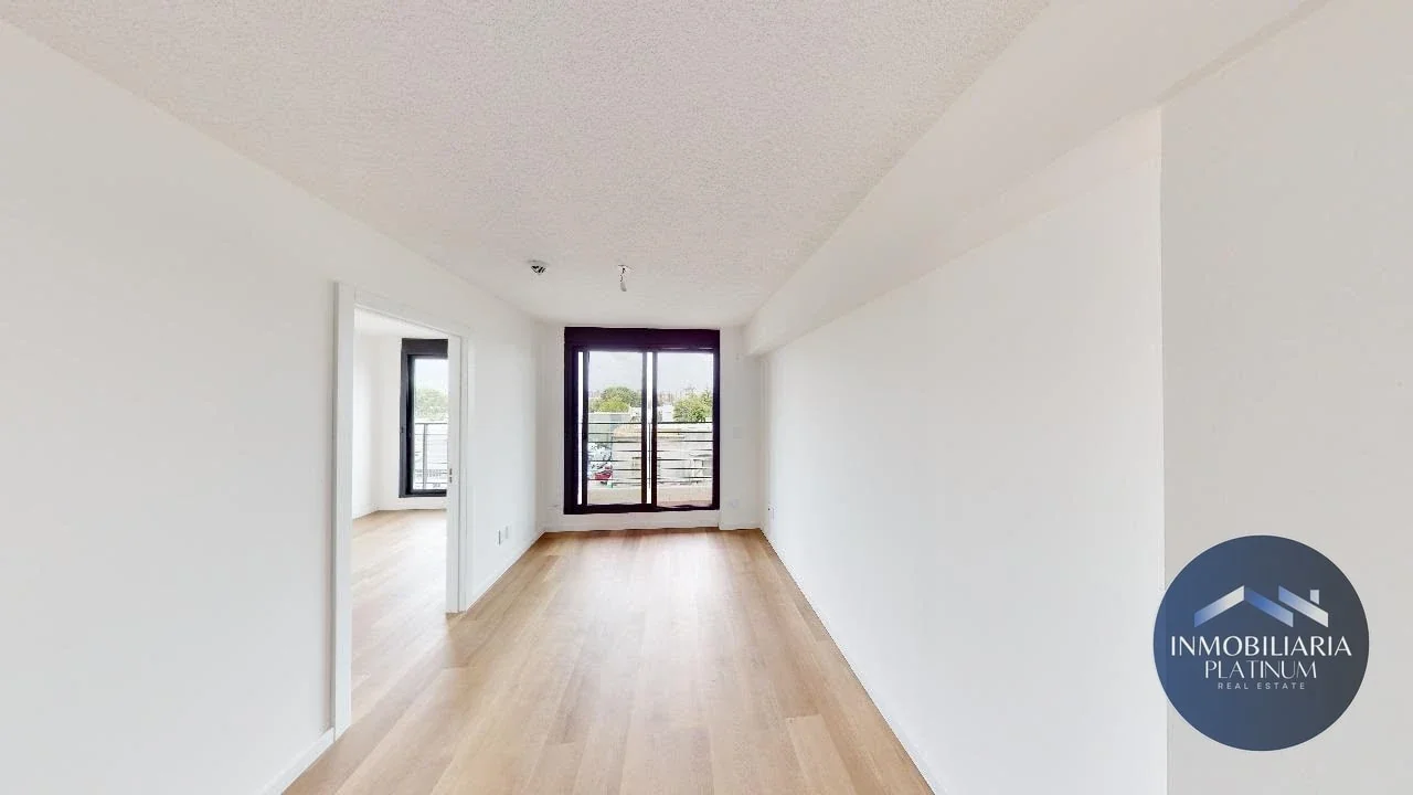 Apartamento en alquiler en La Comercial - Imagen 1