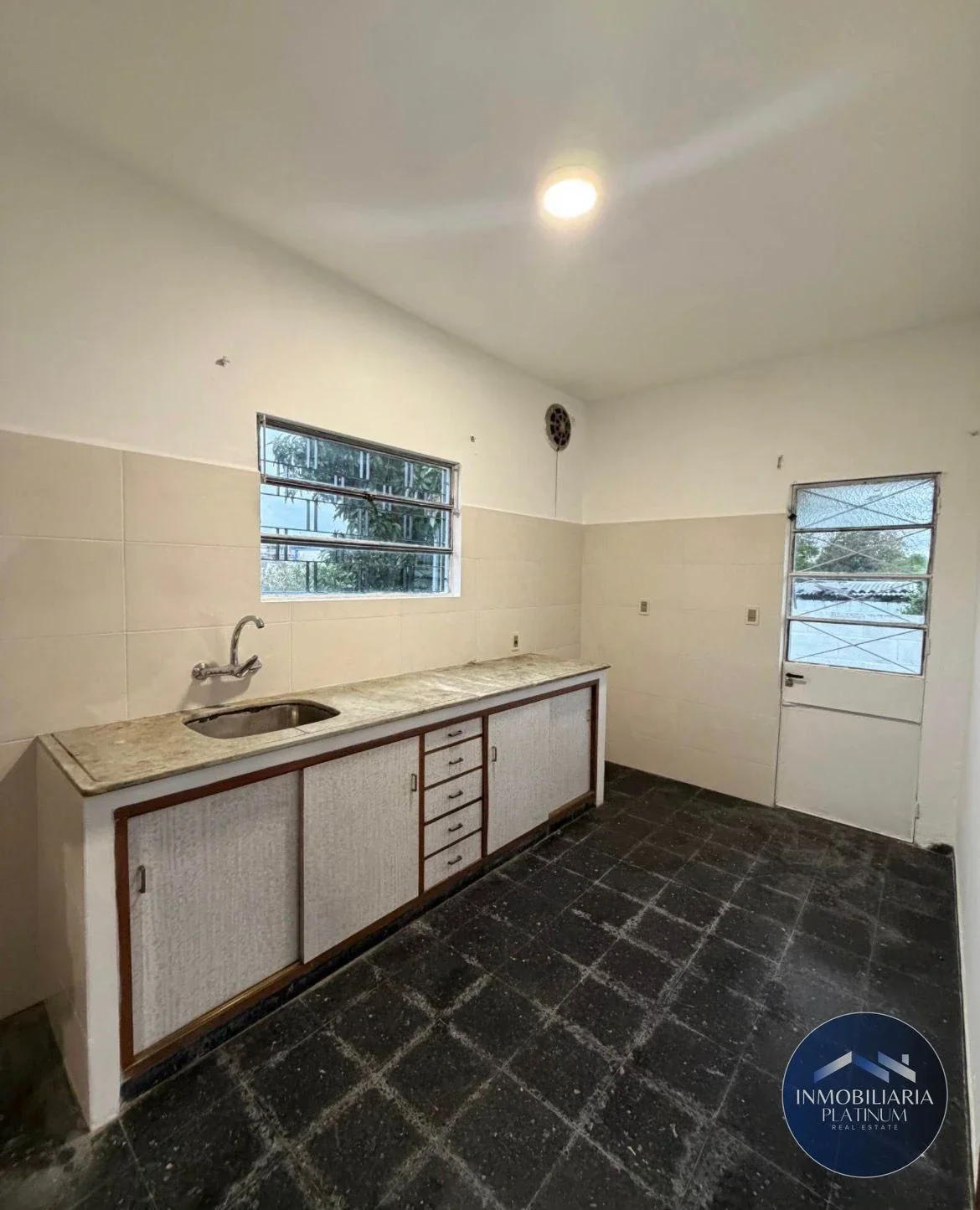 Casa en alquiler en Nuevo París - Imagen 1