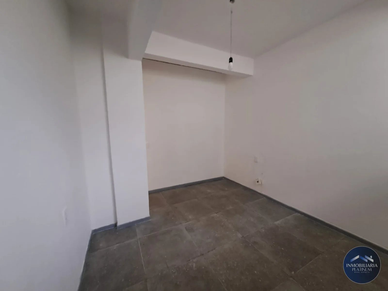 Loft en Alquiler en Cordón Sur; Estilo Único y Original. - Imagen 3